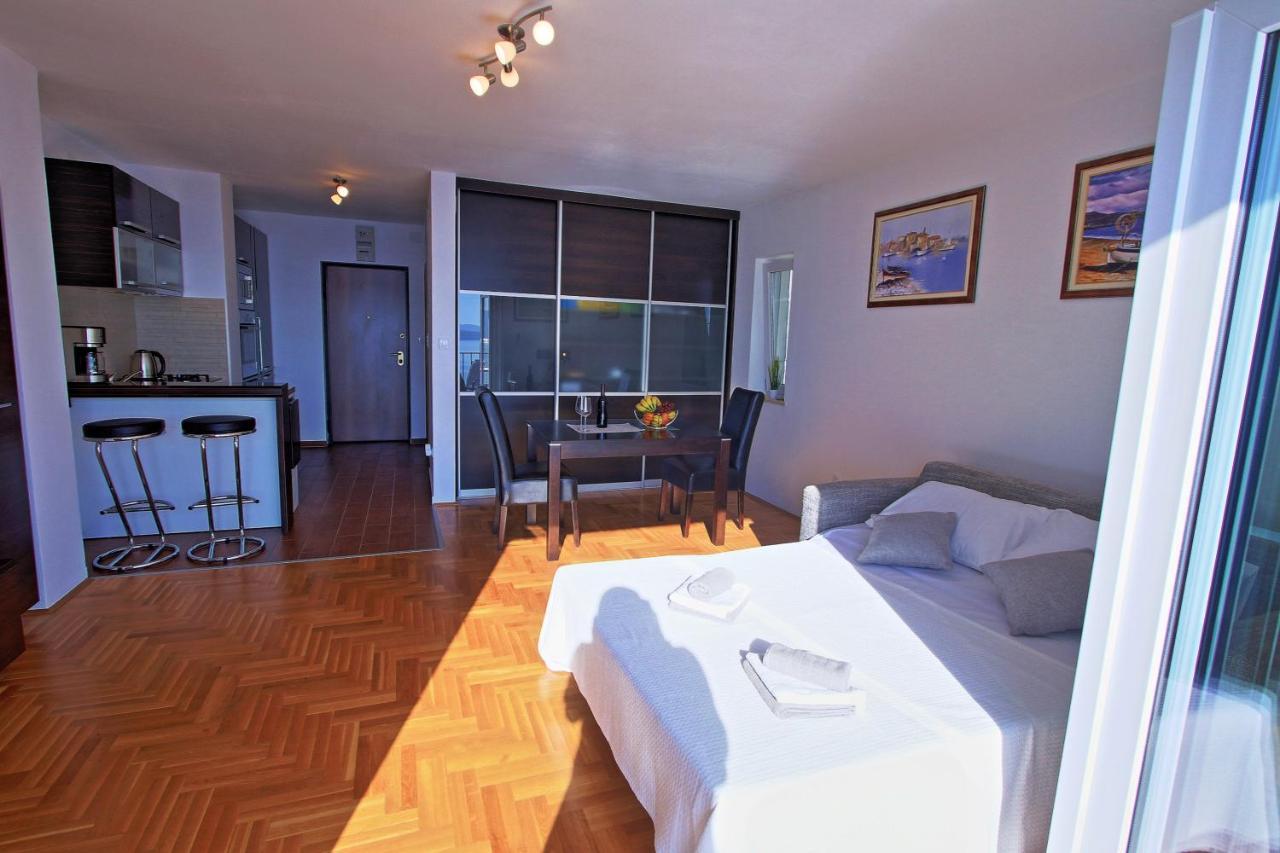 Studio Apartman Luka เซนญ์ ภายนอก รูปภาพ